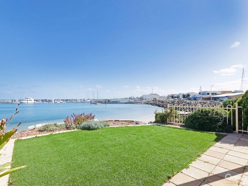 1/2 Cooroyba Court, North Haven SA 5018