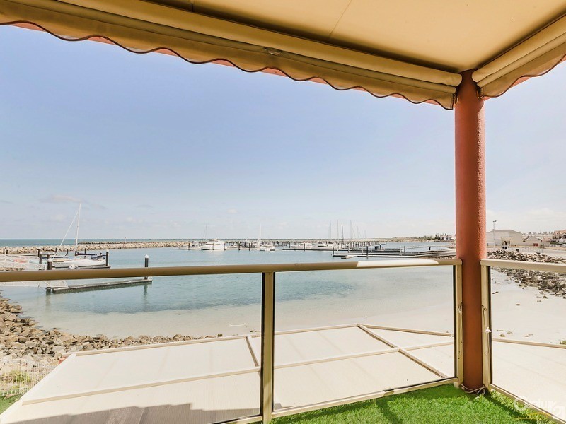 1/2 Cooroyba Court, North Haven SA 5018