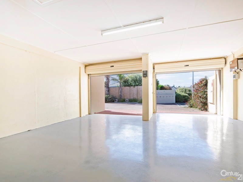 1/2 Cooroyba Court, North Haven SA 5018