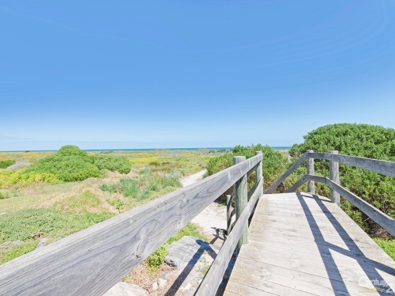 1/2 Cooroyba Court, North Haven SA 5018