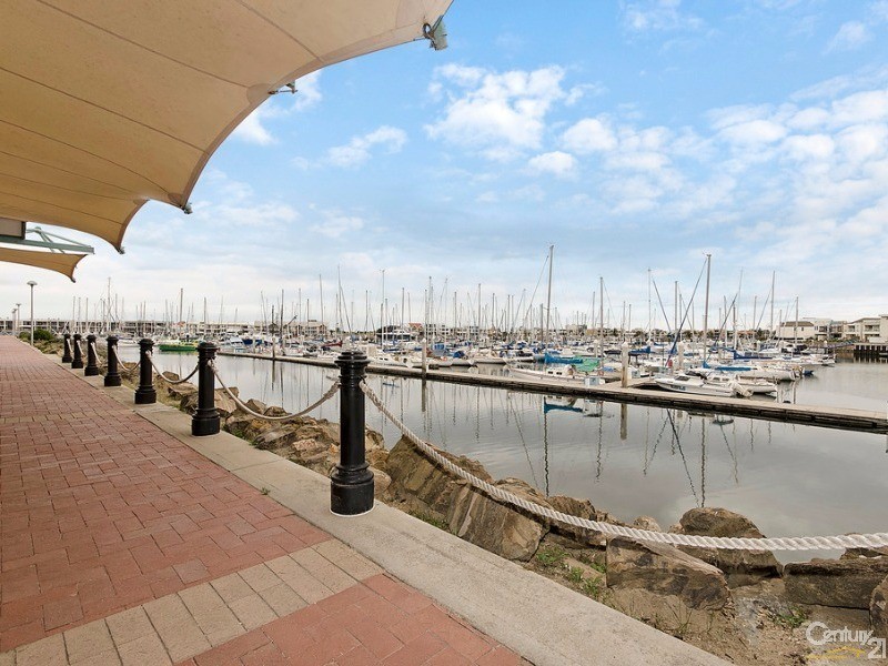 1/2 Cooroyba Court, North Haven SA 5018