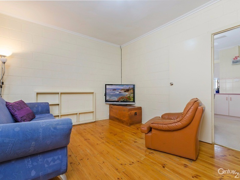 4 Seabourne Road, Taperoo SA 5017