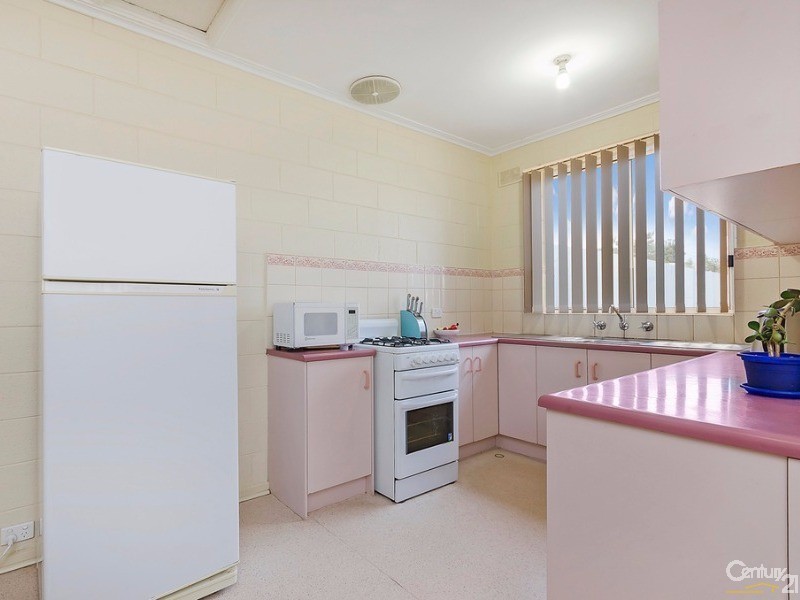 4 Seabourne Road, Taperoo SA 5017