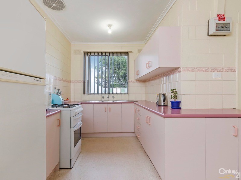4 Seabourne Road, Taperoo SA 5017