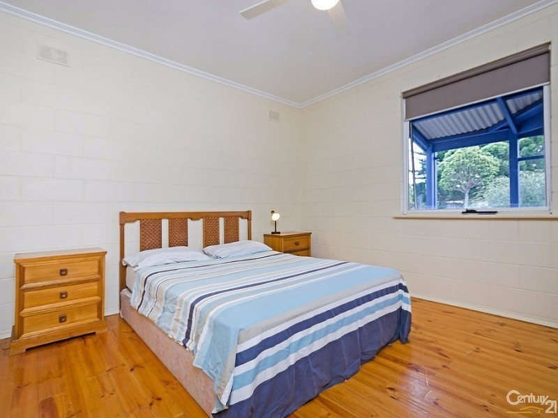 4 Seabourne Road, Taperoo SA 5017