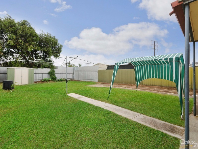 4 Seabourne Road, Taperoo SA 5017