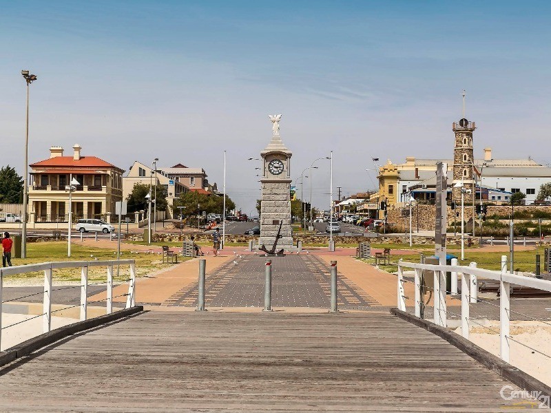 2/232 Military Road, Semaphore SA 5019
