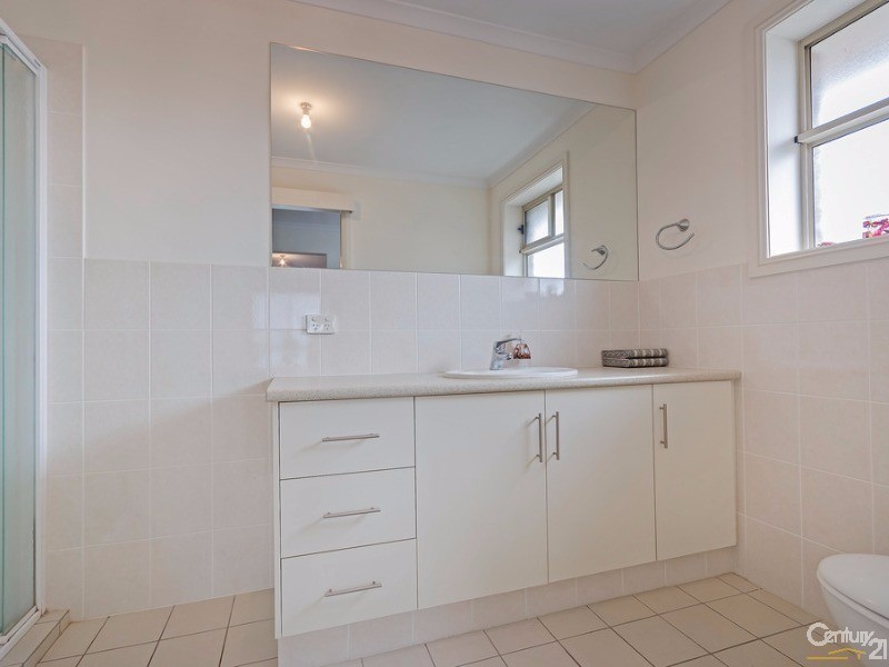 5 Eastbourne Terrace, Rosewater SA 5013