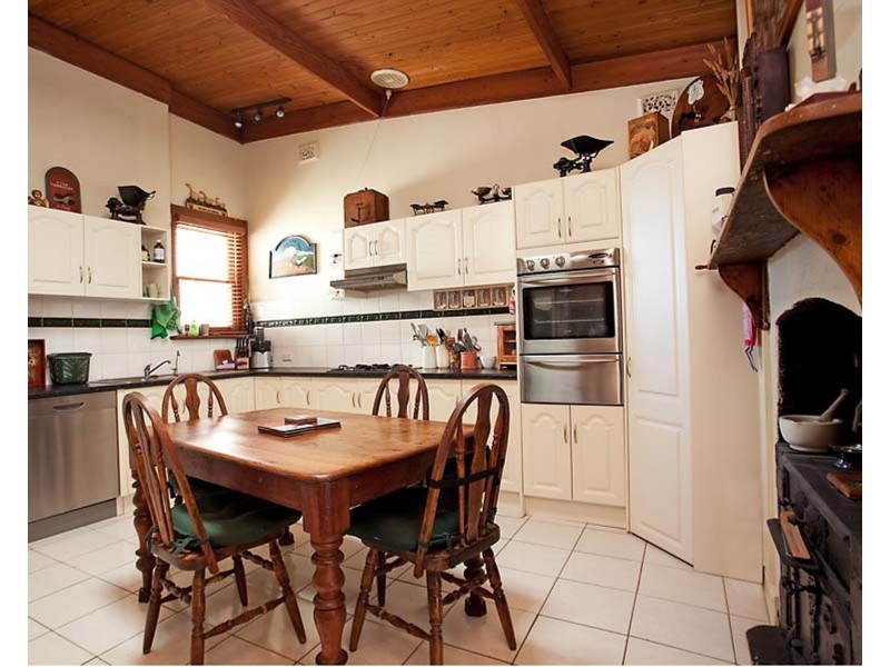 24 Roberts Street, Birkenhead SA 5015