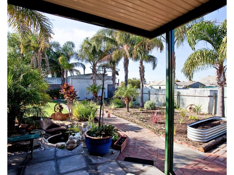 24 Roberts Street, Birkenhead SA 5015