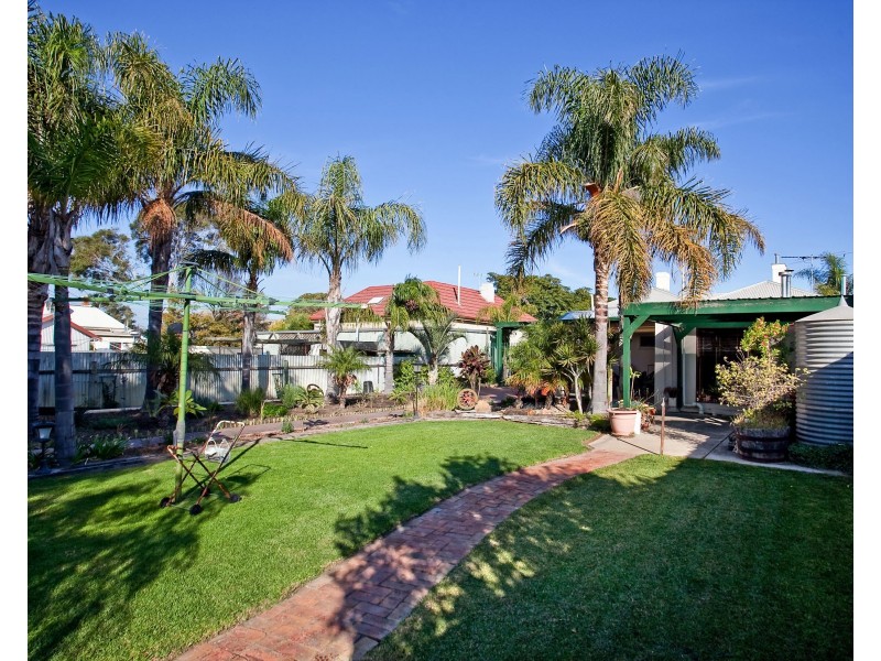 24 Roberts Street, Birkenhead SA 5015