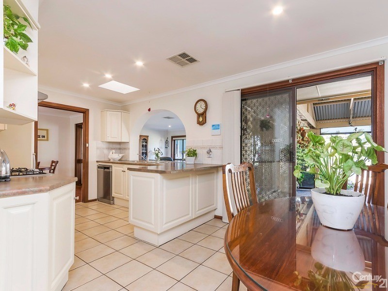 6 Tapping Crescent, North Haven SA 5018