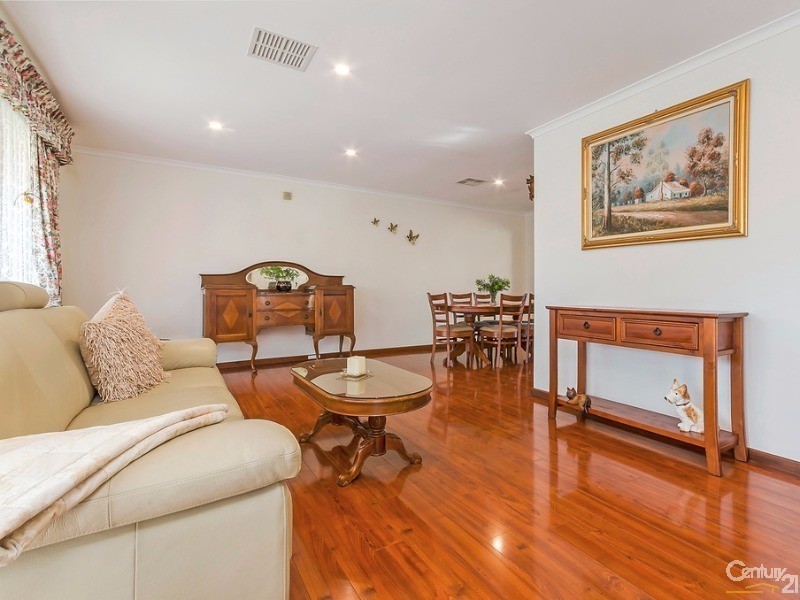 6 Tapping Crescent, North Haven SA 5018