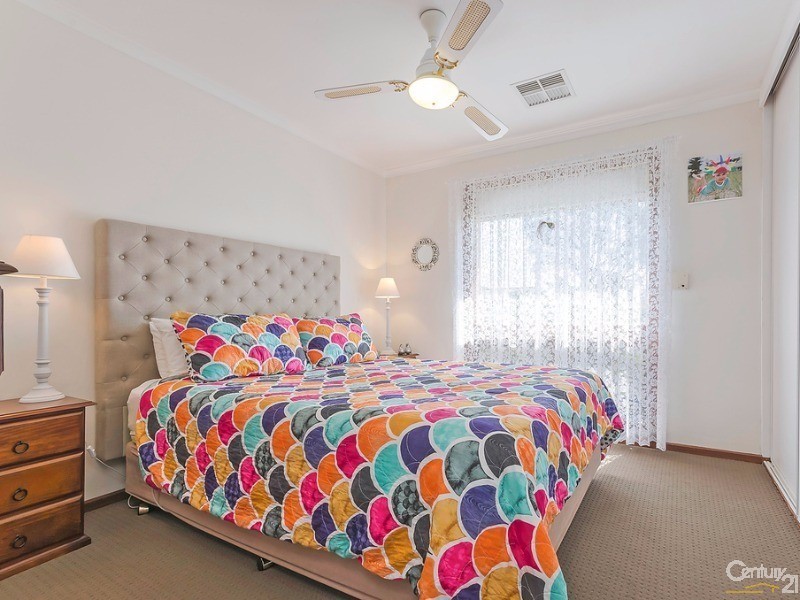 6 Tapping Crescent, North Haven SA 5018