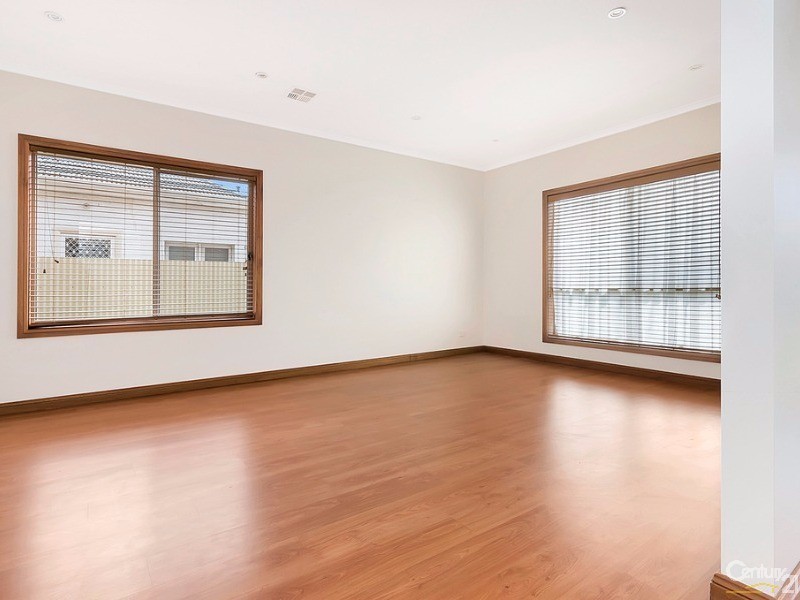 5 EASTBOURNE TERRACE, Rosewater SA 5013