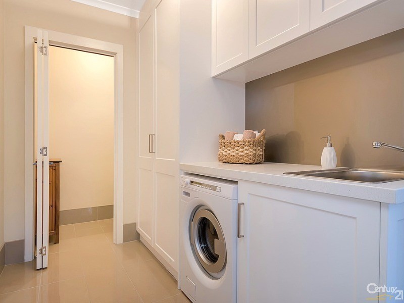 63 Himalaya Drive, North Haven SA 5018