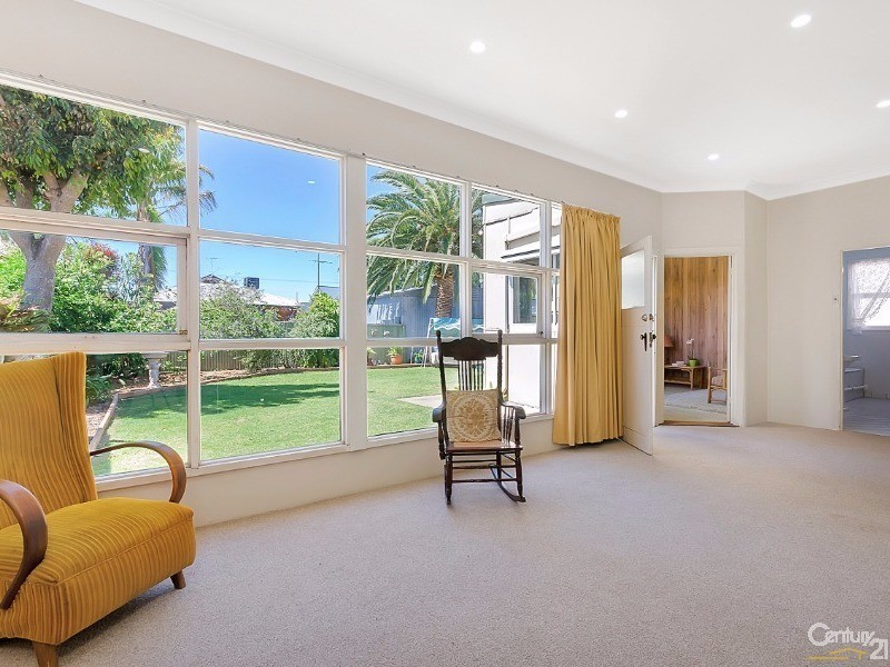 19 Hart Street, Semaphore SA 5019