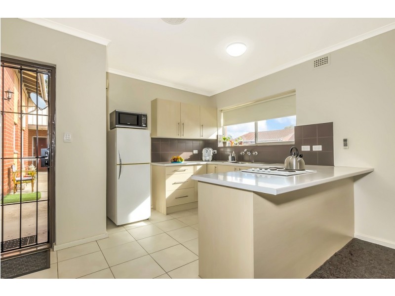 10/3 Henry Street, Rosewater SA 5013