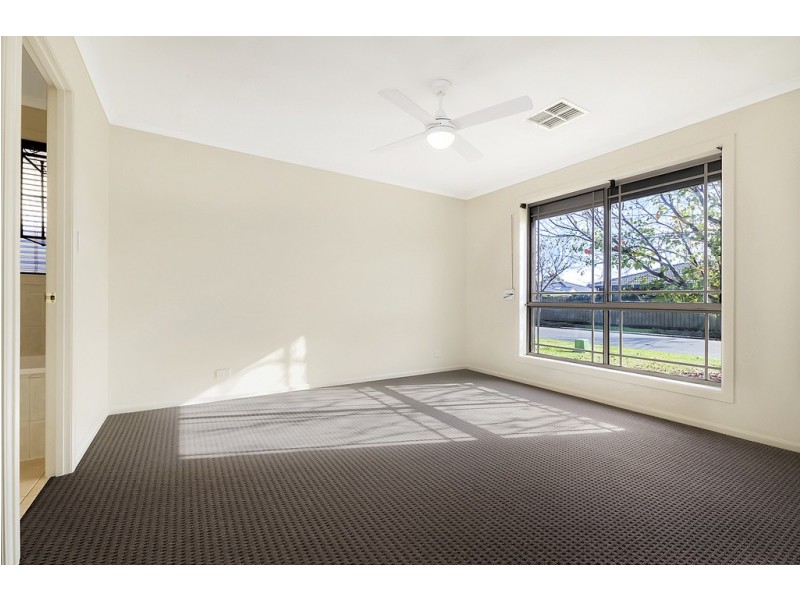 16 Lauren Drive, Paralowie SA 5108