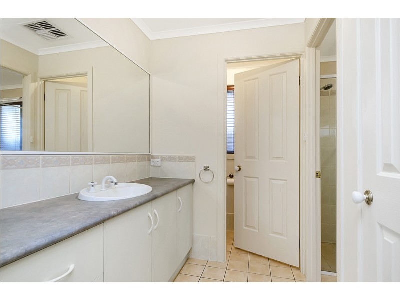 16 Lauren Drive, Paralowie SA 5108