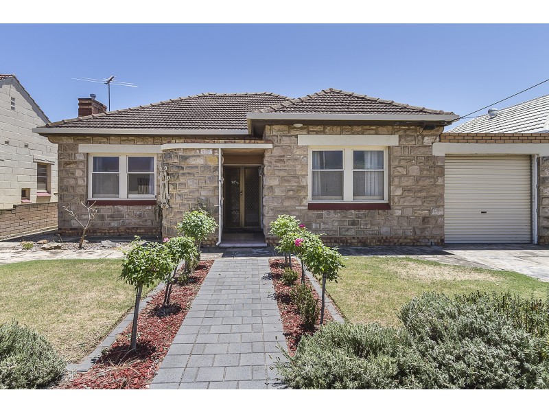 33 Balranald Avenue, Largs Bay SA 5016
