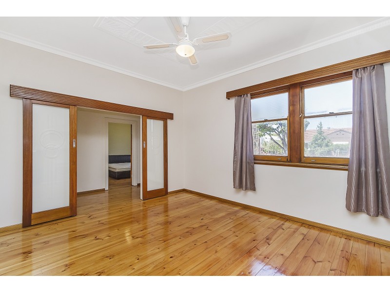 33 Balranald Avenue, Largs Bay SA 5016
