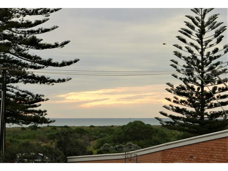 5 Morea Street, Taperoo SA 5017