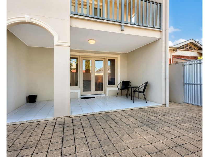 2/294 Military Road, Largs Bay SA 5016