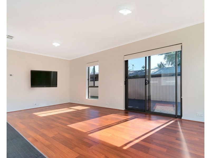 4a Westmoreland Crescent, Largs North SA 5016