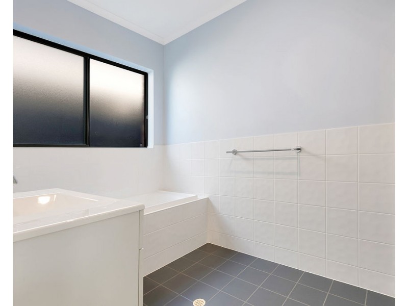 4a Westmoreland Crescent, Largs North SA 5016