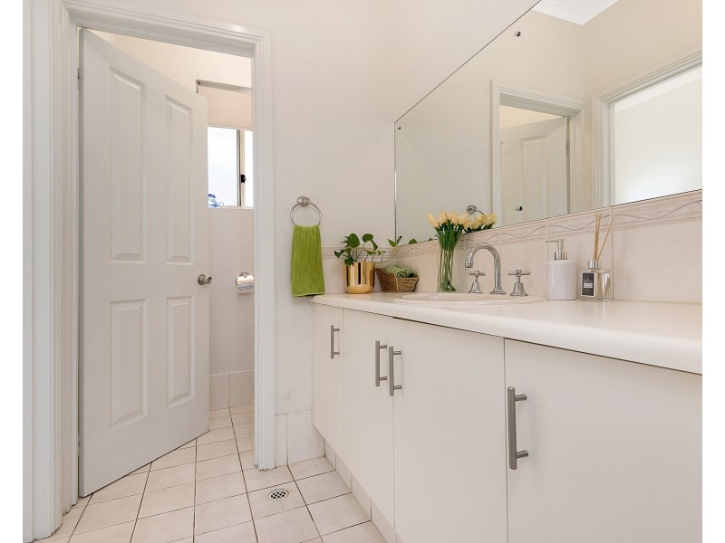 37 Grasswren Way, Mawson Lakes SA 5095