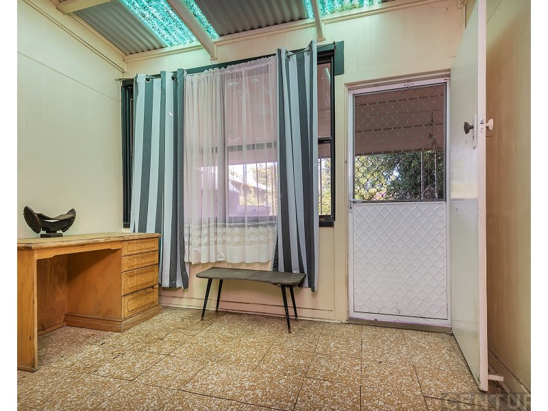 72 Strathfield Terrace, Largs North SA 5016