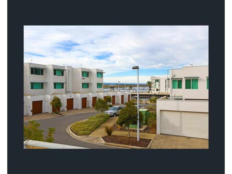 32 Karka Cove, New Port SA 5015