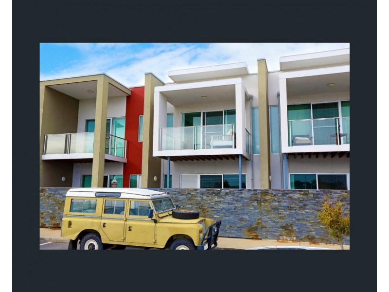 32 Karka Cove, New Port SA 5015