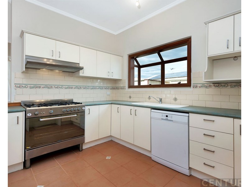 4 The Strand, Largs North SA 5016