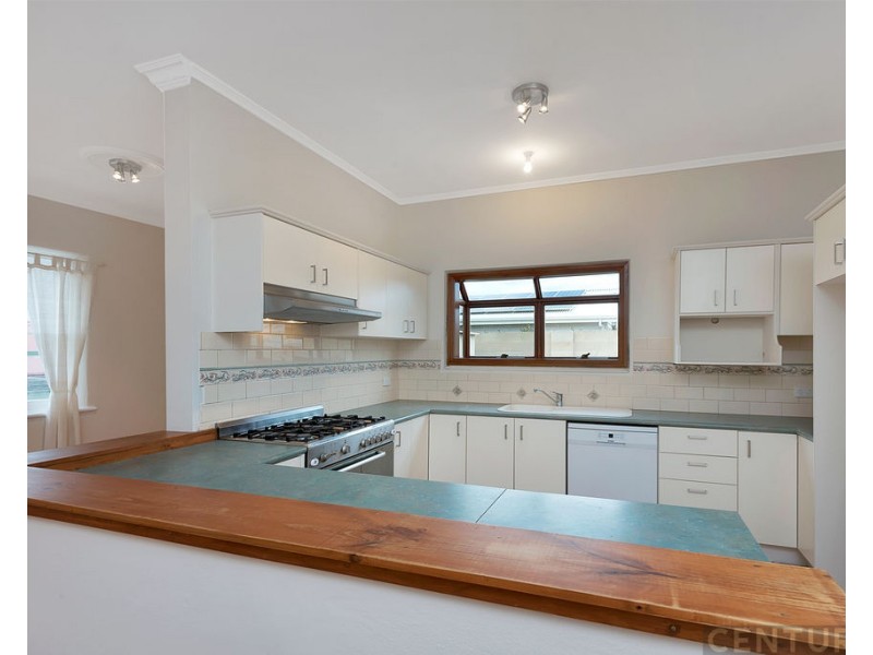 4 The Strand, Largs North SA 5016