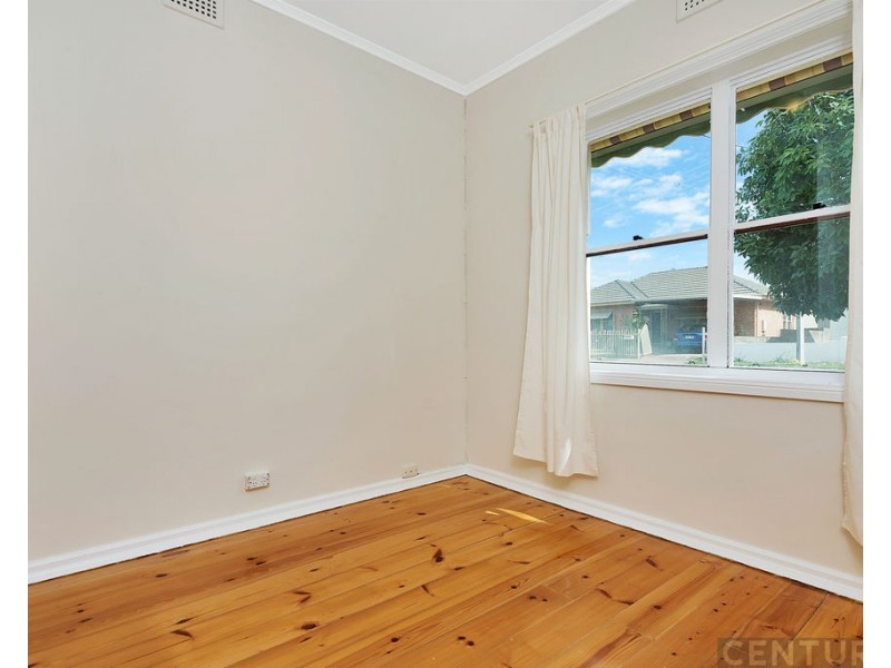 4 The Strand, Largs North SA 5016