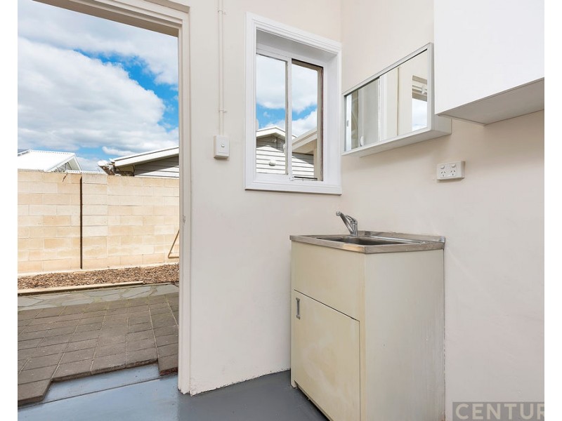 4 The Strand, Largs North SA 5016