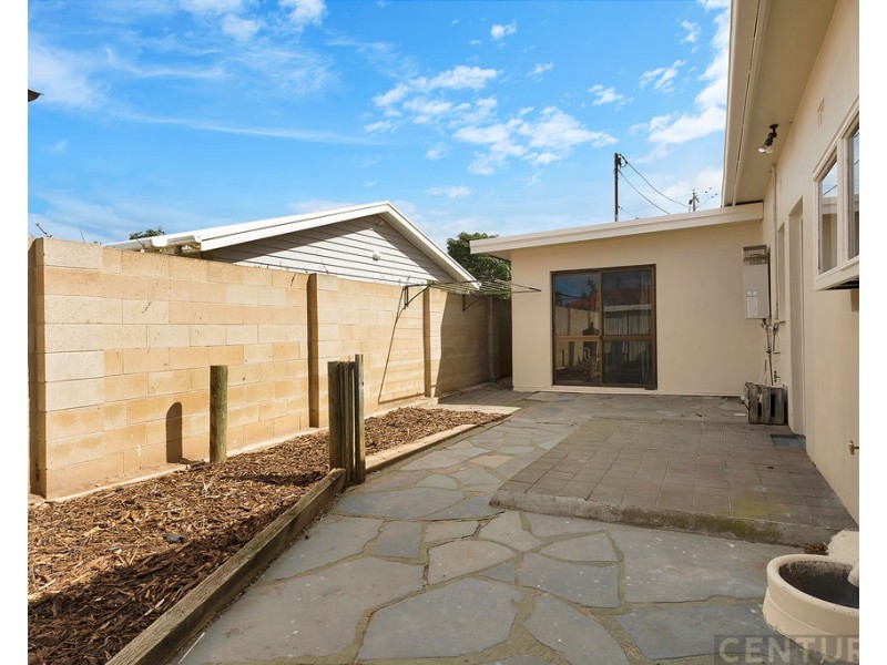 4 The Strand, Largs North SA 5016