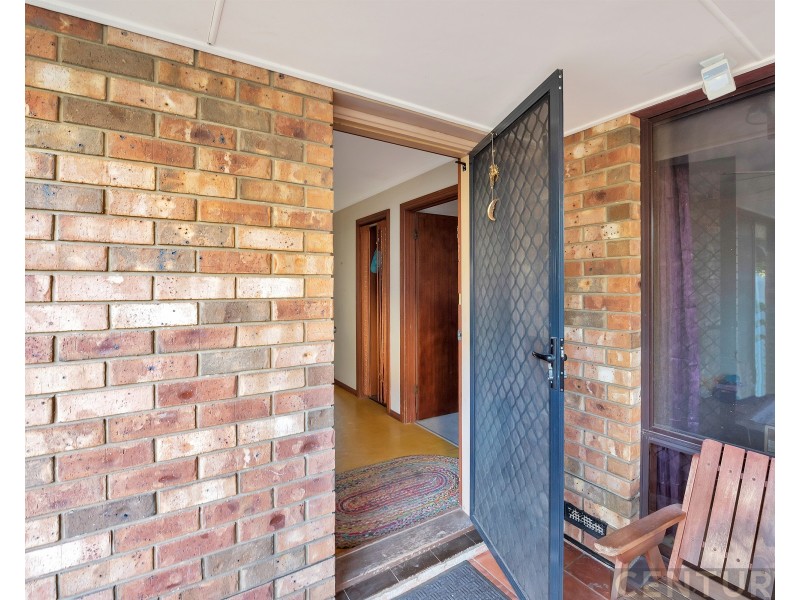 4 Whinnerah Avenue, Aldinga Beach SA 5173