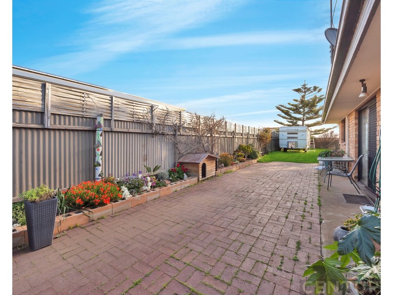 4 Whinnerah Avenue, Aldinga Beach SA 5173