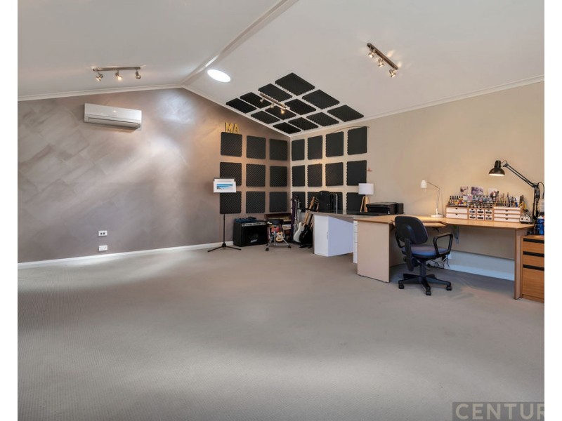 25 Malwa Street, Osborne SA 5017