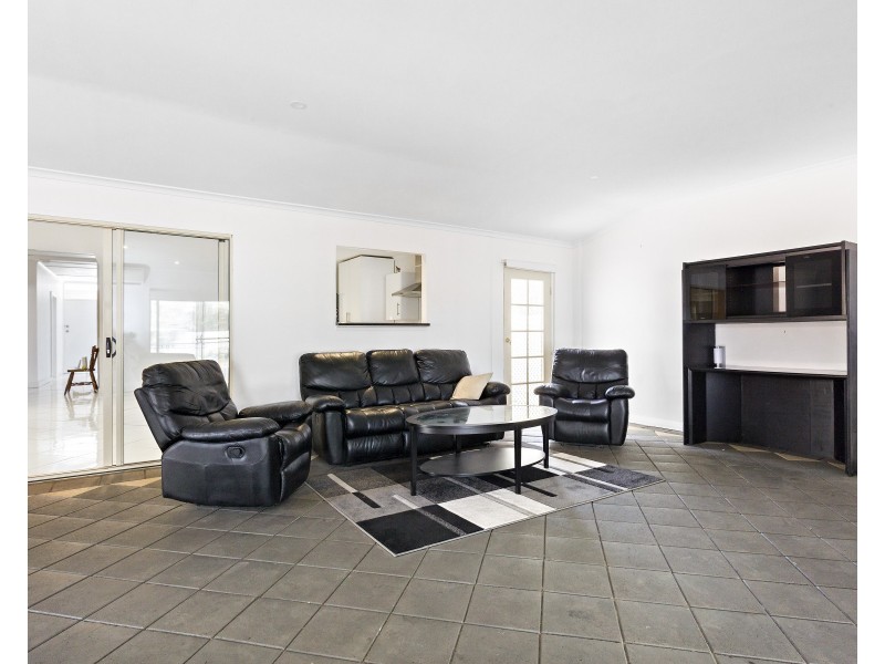 24 Hamilton Avenue, Osborne SA 5017