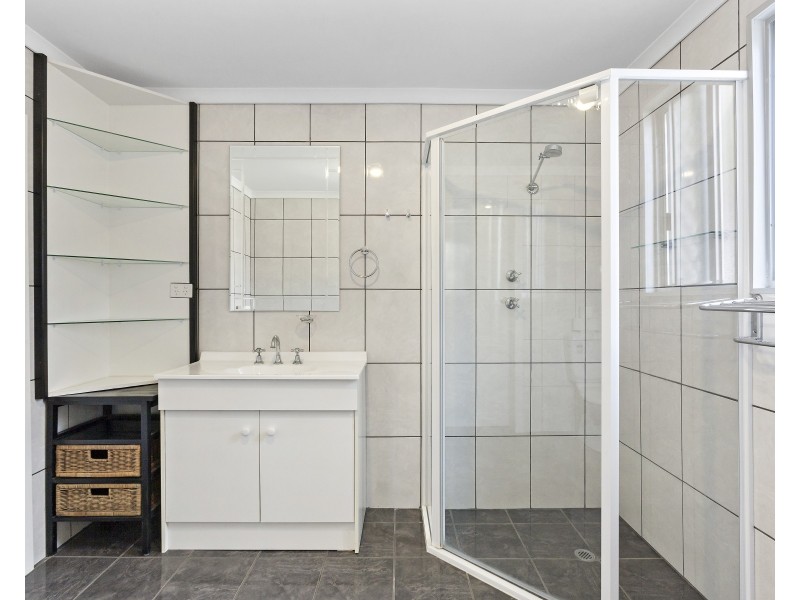 24 Hamilton Avenue, Osborne SA 5017