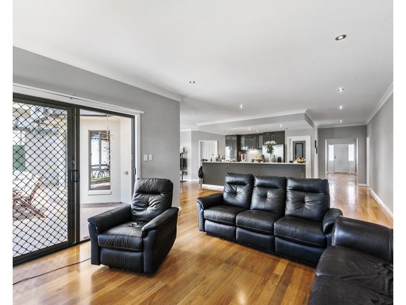 10 Duntroon Crescent, Taperoo SA 5017