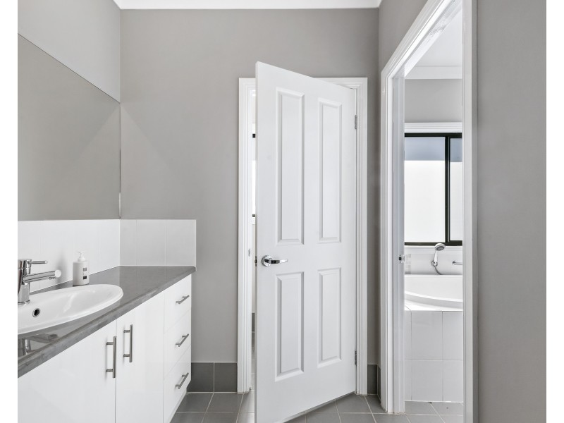 10 Duntroon Crescent, Taperoo SA 5017