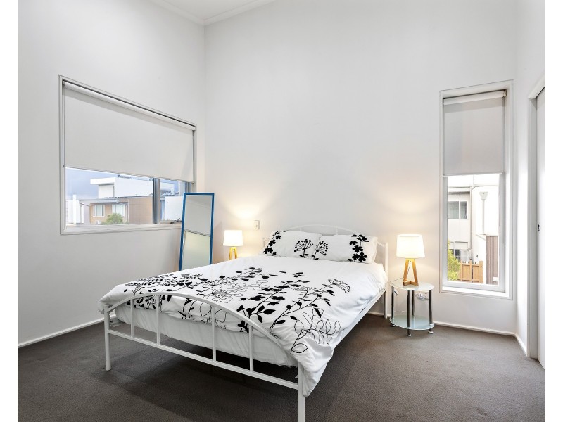 1 Kudlyo Close, New Port SA 5015