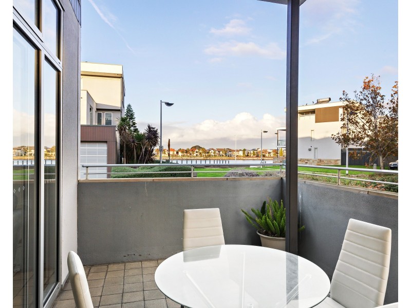 1 Kudlyo Close, New Port SA 5015