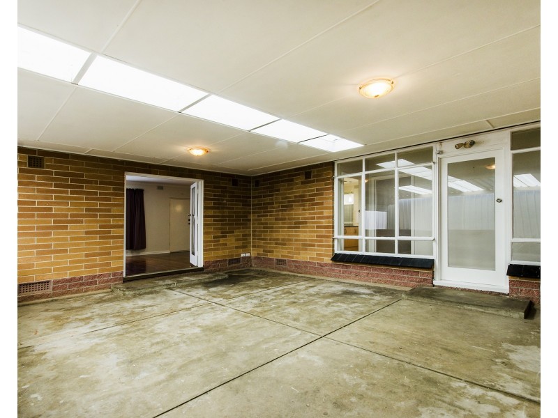 2 Sansom Road, Semaphore Park SA 5019