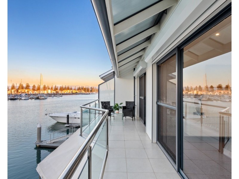 97 Gulf Point Drive, North Haven SA 5018